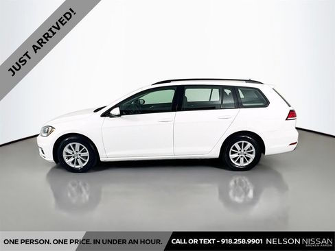 Used 2019 Volkswagen Golf S FWD image 8