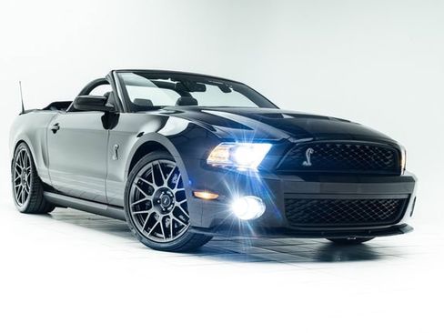 Used 2012 Ford Mustang Shelby GT500 w/ Electronics Pkg RWD image 5