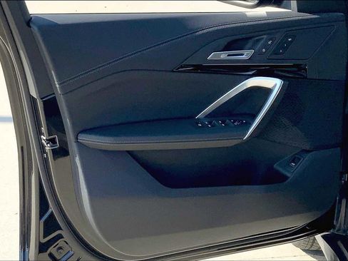 New 2025 BMW X2 xDrive28i w/ Technology Package image 10