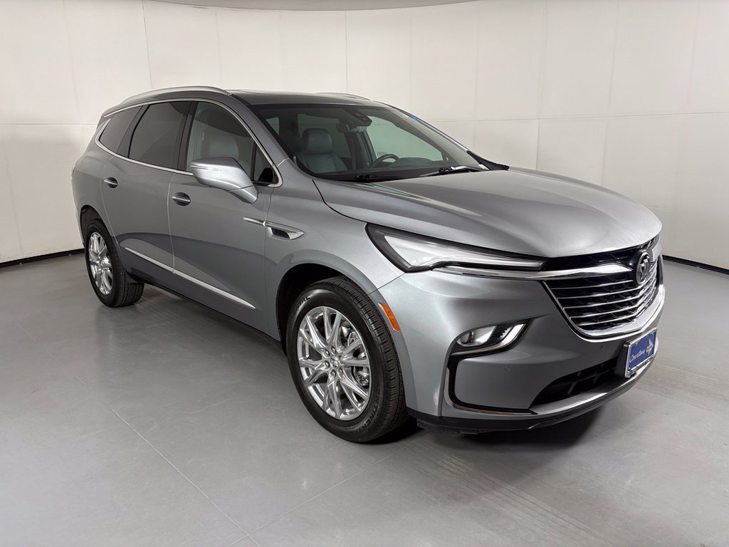 Used 2023 Buick Enclave Premium w/ Experience Buick Package FWD image 2