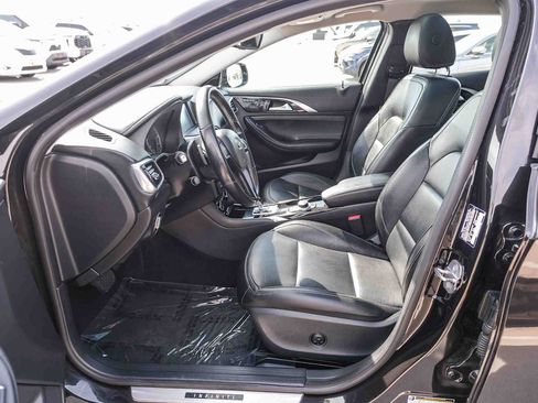 Used 2019 INFINITI QX30 w/ Cargo Package FWD image 19