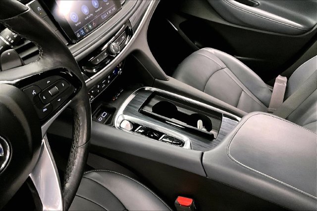 Used 2024 Buick Enclave Essence w/ Sport Touring Edition FWD image 16