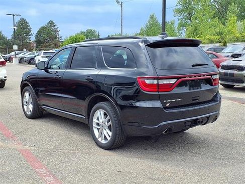 Used 2024 Dodge Durango GT AWD/4WD image 2