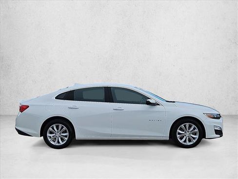 Used 2025 Chevrolet Malibu LT FWD image 4