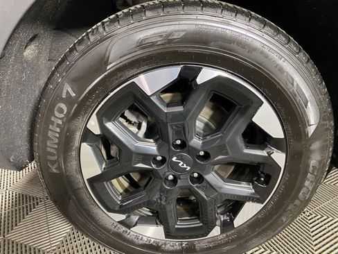 Used 2024 Kia Sorento S image 28