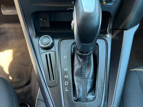 Used 2016 Ford Focus SE FWD image 24