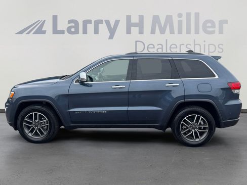 Used 2020 Jeep Grand Cherokee Limited w/ Luxury Group II image 2