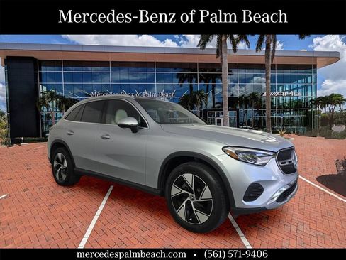 Certified 2024 Mercedes-Benz GLC 300 image 1