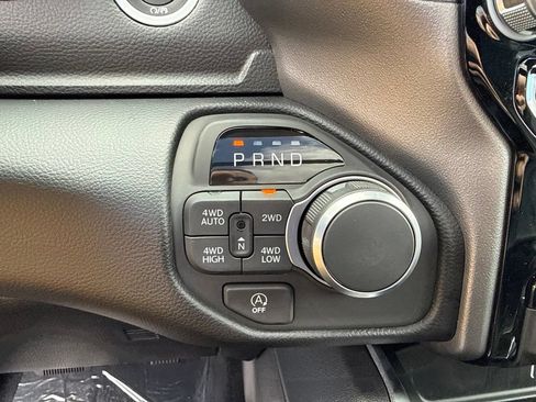 New 2026 RAM 1500 Big Horn AWD/4WD image 14