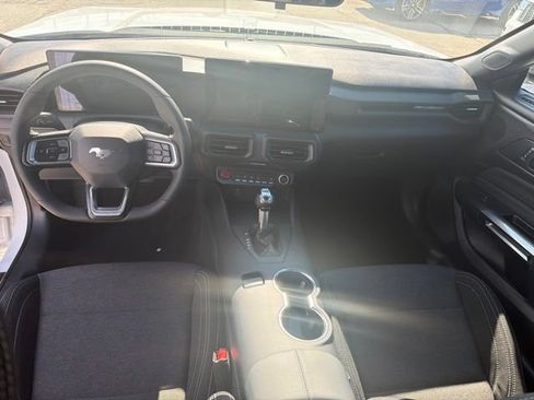 Certified 2025 Ford Mustang Coupe RWD image 21