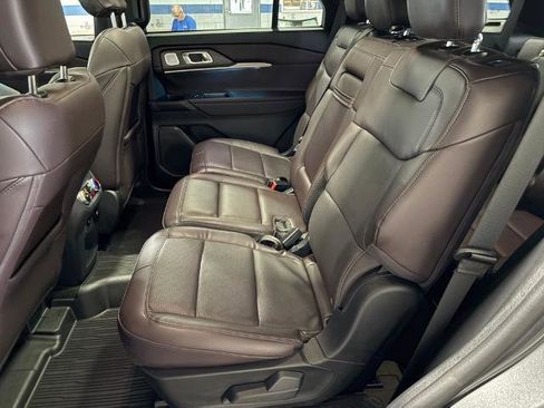 Certified 2025 Ford Explorer Platinum AWD/4WD image 23