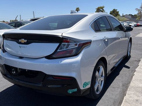 Used 2017 Chevrolet Volt LT FWD image 5
