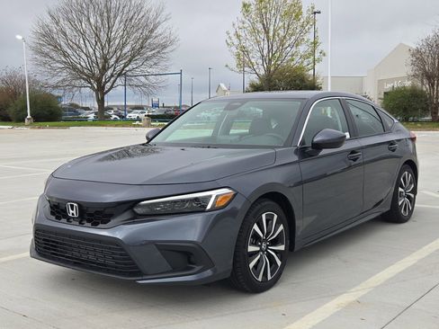 Used 2024 Honda Civic EX-L image 8