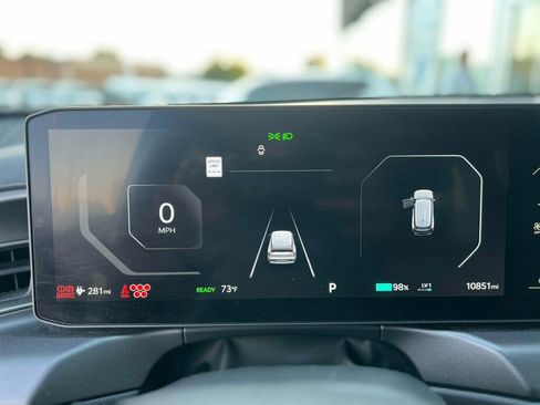 Used 2024 Kia EV9 Wind image 16