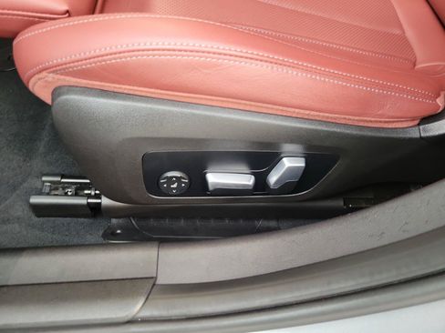 Used 2023 BMW 330i Sedan w/ Premium Package RWD image 19