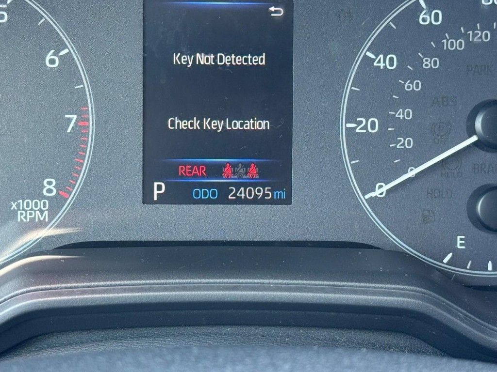 Used 2023 Toyota Corolla Cross LE w/ Moonroof Package AWD/4WD image 27