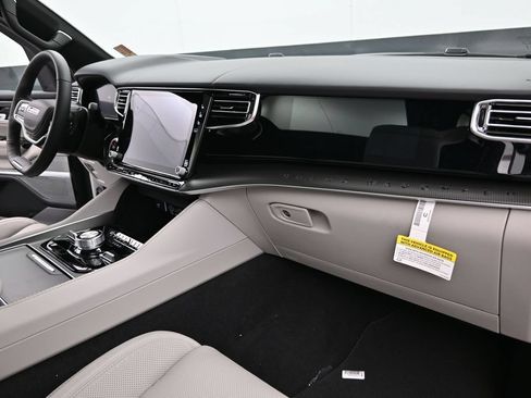 New 2026 Jeep Grand Wagoneer Summit AWD/4WD image 39
