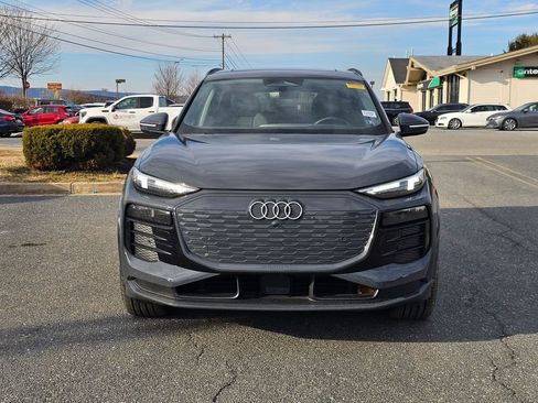 Used 2025 Audi Q6 e-tron Premium Plus w/ Premium Plus image 16