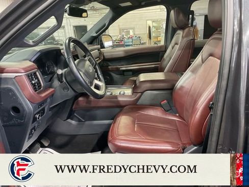 Used 2023 Ford Expedition Limited AWD/4WD image 17