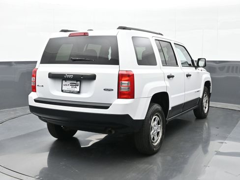 Used 2016 Jeep Patriot Sport AWD/4WD image 4