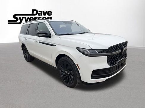 Used 2025 Lincoln Navigator Reserve w/ Jet Appearance Package image 6