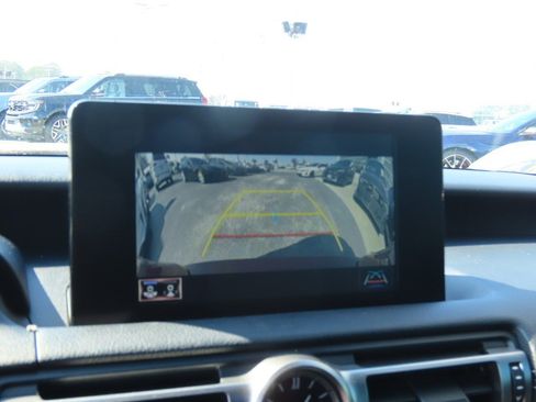 Used 2022 Lexus IS 300 w/ Premium Package image 31