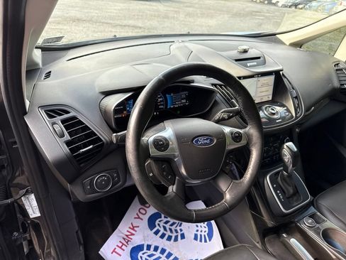Used 2017 Ford C-MAX Energi Titanium w/ Equipment Group 501A FWD image 13