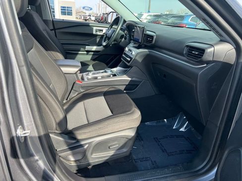 Certified 2022 Ford Explorer XLT w/ Class IV Trailer Tow Package image 14