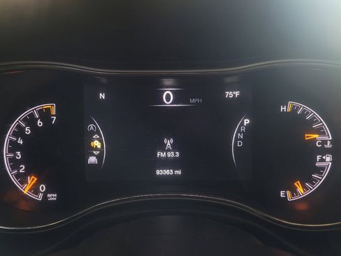 Used 2018 Jeep Grand Cherokee Limited AWD/4WD image 23