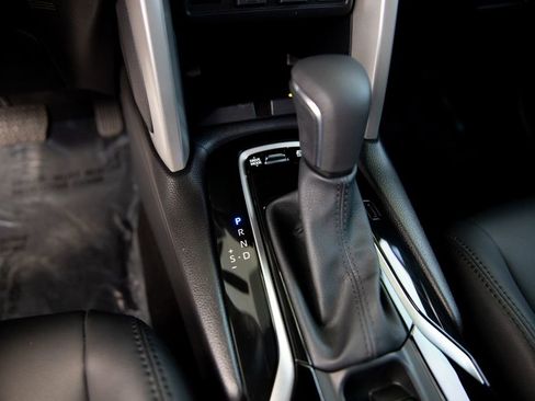 Used 2025 Toyota Corolla Cross AWD Hybrid w/ Convenience Package image 12