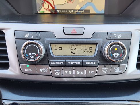 Used 2016 Honda Odyssey Touring image 24