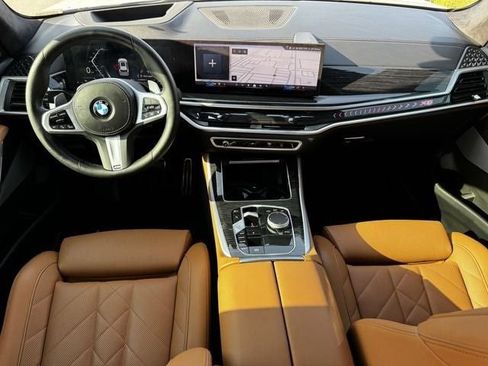 Used 2025 BMW X5 sDrive40i w/ M Sport Package RWD image 8
