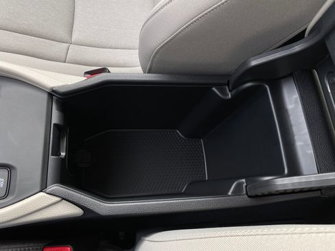 Used 2025 Honda Accord SE image 19