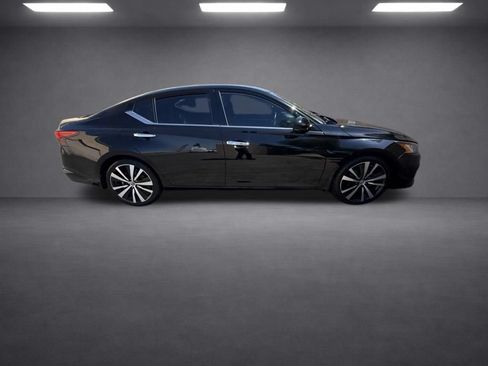 Used 2020 Nissan Altima 2.5 Platinum FWD image 20