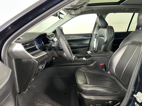 Used 2023 Jeep Grand Cherokee 30th Anniversary image 11