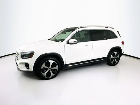 Used 2025 Mercedes-Benz GLB 250 image 4