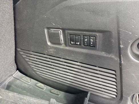 Used 2022 Chevrolet Tahoe High Country AWD/4WD image 22