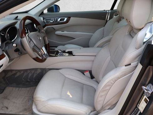 Used 2013 Mercedes-Benz SL 550 image 24
