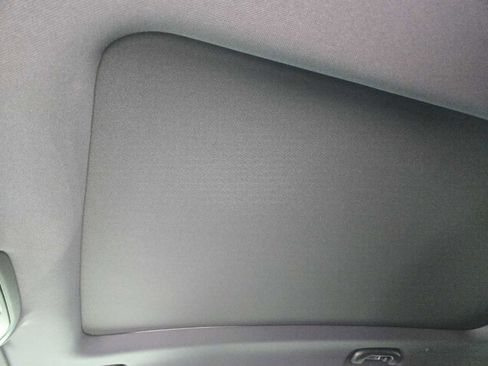 Certified 2024 Chevrolet Equinox Premier image 24