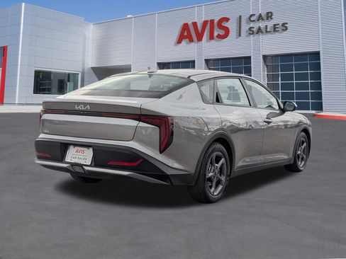 Used 2025 Kia K4 LXS image 6