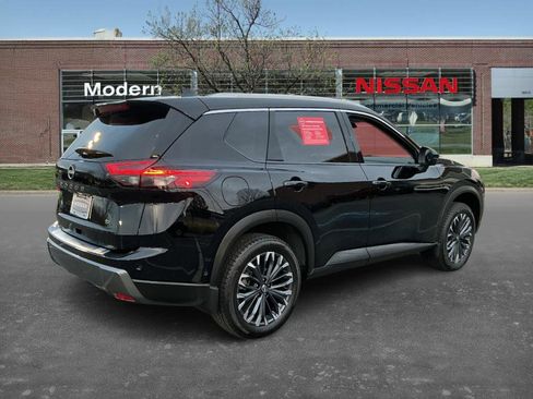 Certified 2025 Nissan Rogue SL w/ Tech Package image 4