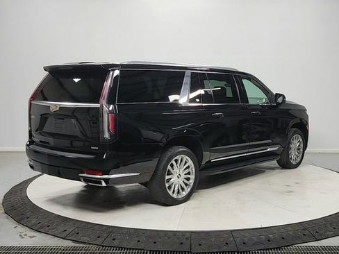 Used 2023 Cadillac Escalade ESV Premium Luxury RWD image 7