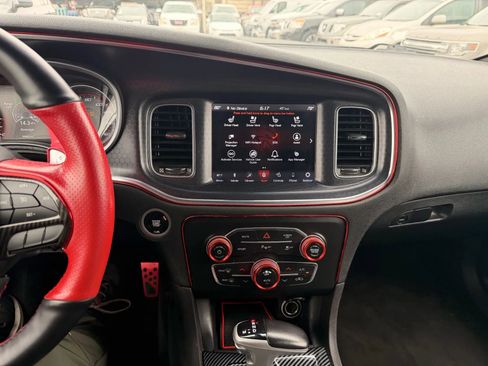Used 2018 Dodge Charger R/T w/ Plus Group image 38