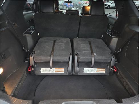 Used 2015 Ford Explorer XLT w/ Equipment Group 202B image 25