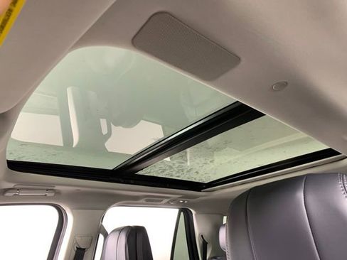 New 2025 Lincoln Navigator L Reserve image 19