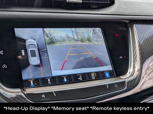 Used 2024 Cadillac XT6 Sport w/ LPO, Onyx Lite Package AWD/4WD image 8