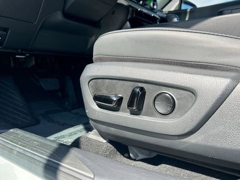 Used 2025 Lexus RX 350 Premium w/ Accessory Package (Z1) FWD image 38