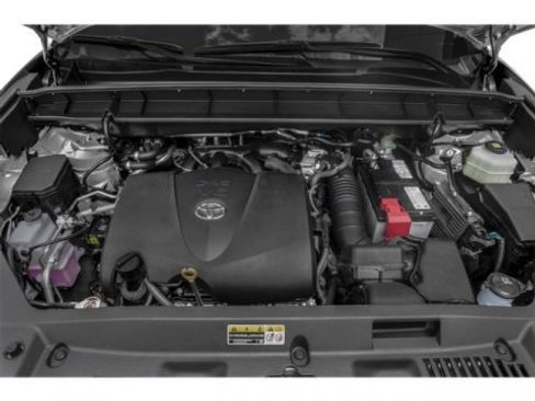 Used 2022 Toyota Highlander LE image 15
