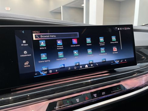 Used 2023 BMW 740i RWD image 27