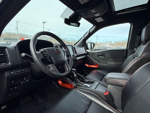 Used 2024 Nissan Frontier PRO-4X w/ Pro Premium Package image 16